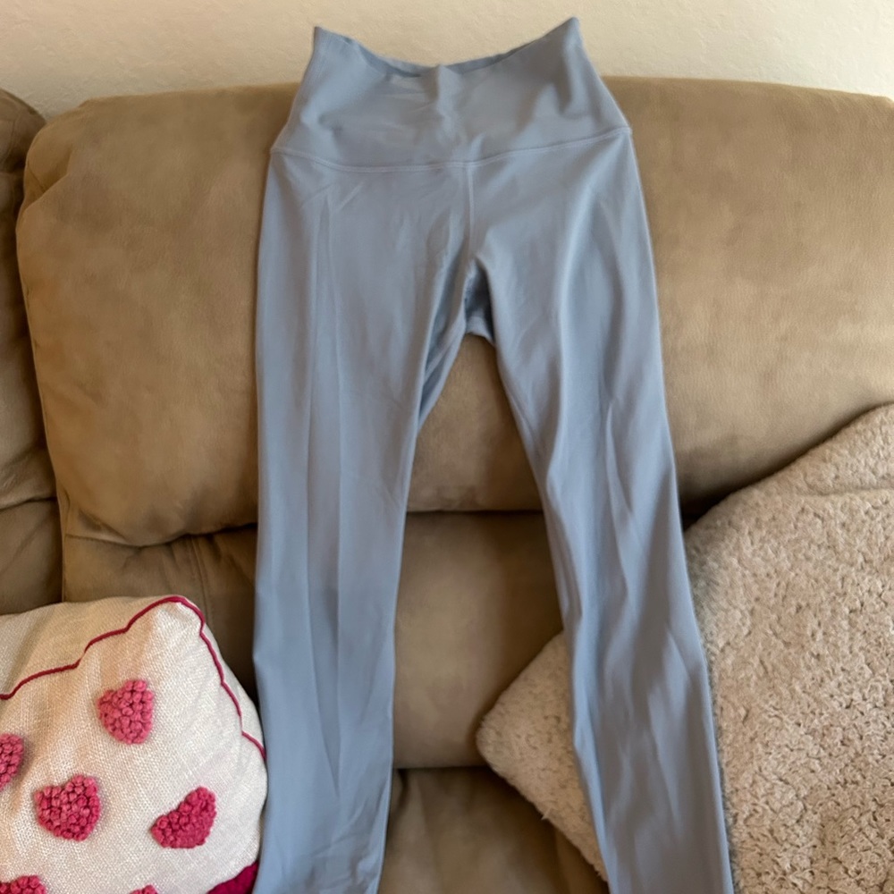 chambray lululemon aligns